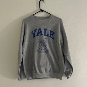 🔥NWOT🔥 Fleece Crewneck Yale Sweater